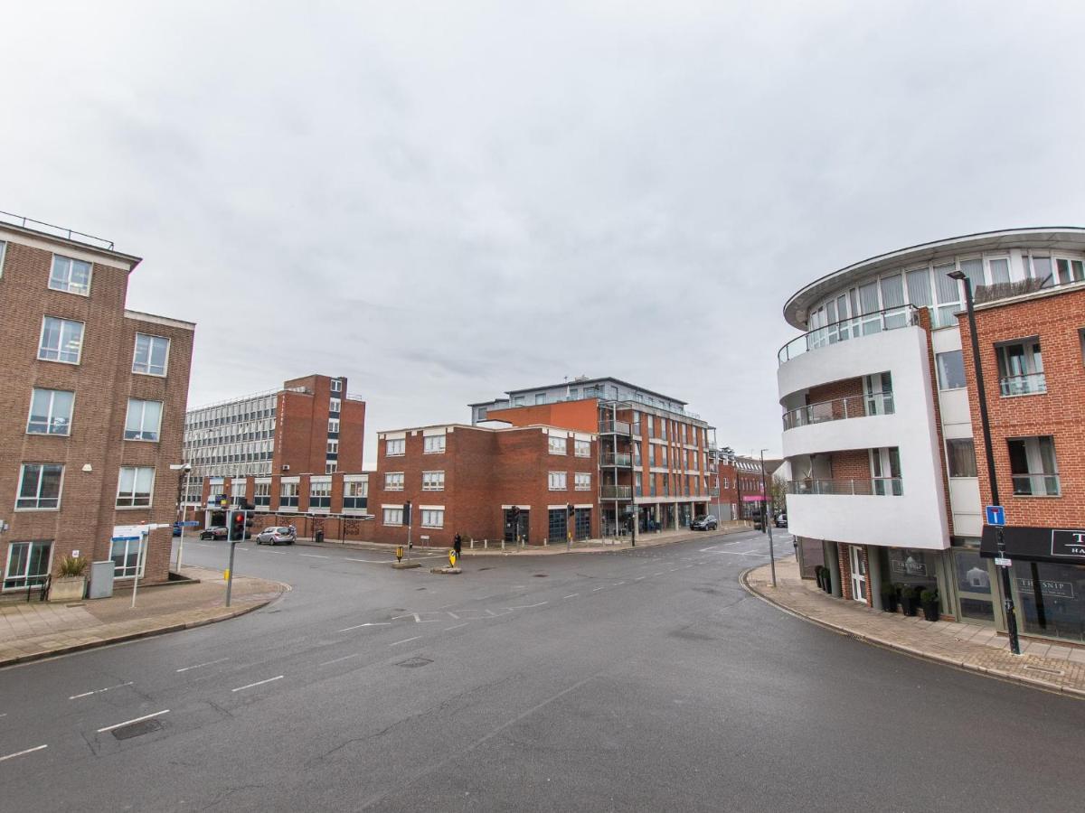 Genesis Serviced Apartment Chelmsford Exterior photo